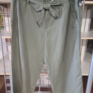 Liz Claiborne Capri